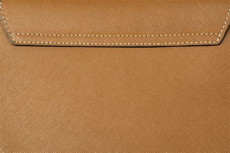 was ist saffiano leder|who makes saffiano leather.